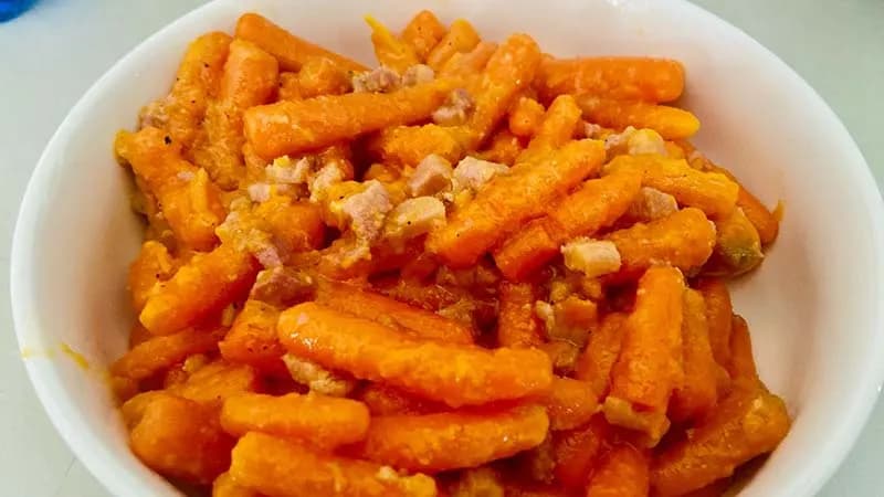 Carote saltate con pancetta