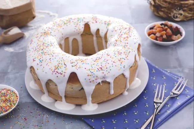 Casatiello dolce alla frutta