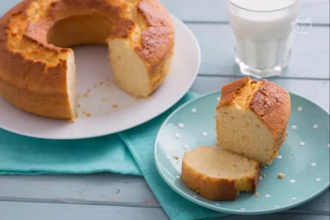 Ciambella soffice al limone e vaniglia