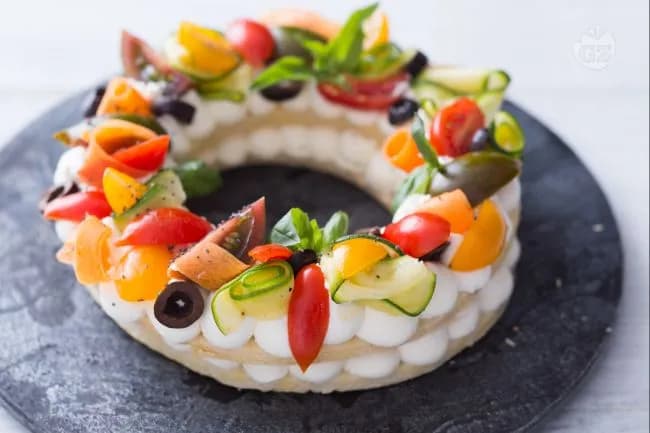 Cream tart salata con verdure marinata