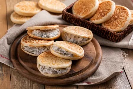 Crescentine modenesi con cunza di lardo