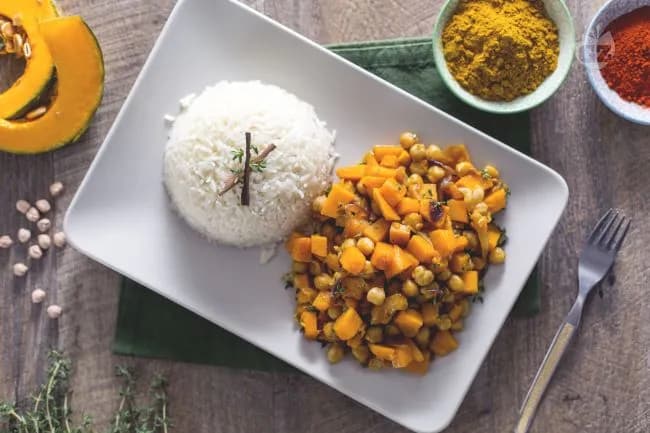 Curry Vegetariano con Zucca e Ceci