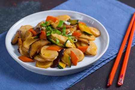 Gnocchi di riso con verdure saltate