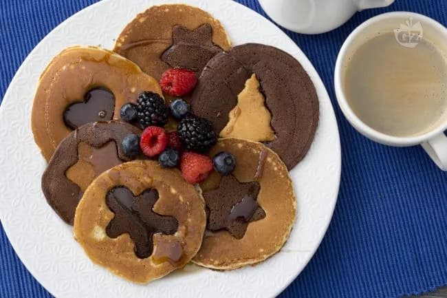 Pancake bicolore con forme