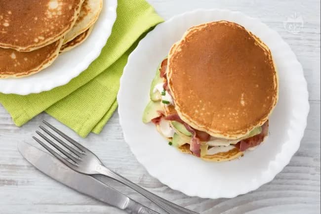 Pancake salati con bacon e crème fraîche