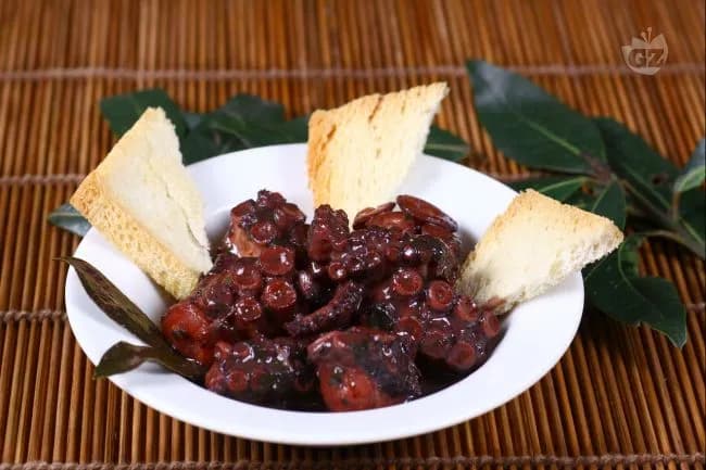 Polpo ubriaco al vino rosso