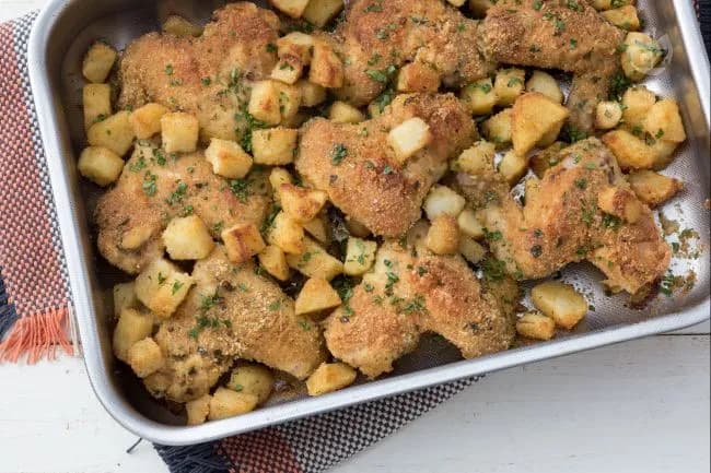 Ali di pollo e patate saporite