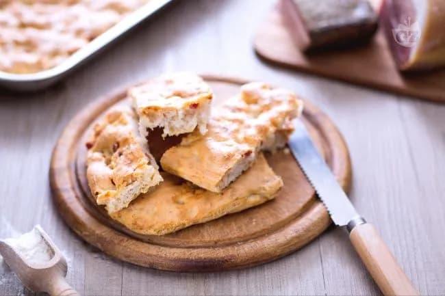 Crescente bolognese con pancetta e