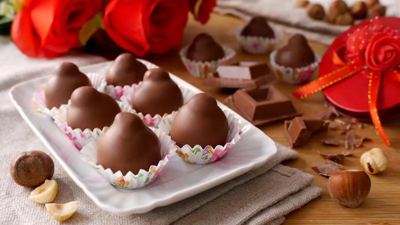 Baci di cioccolato e nocciole