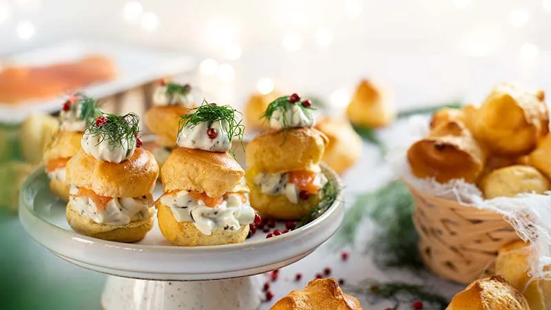 Bignè salati farciti con crema