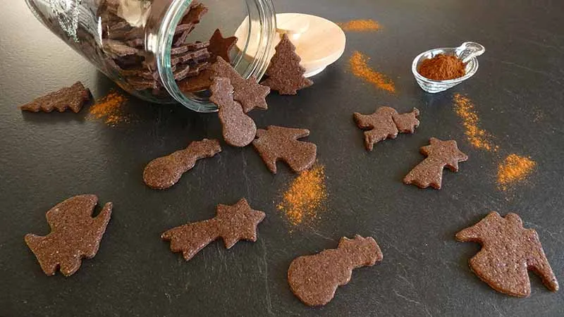 Biscotti di natale al cacao e cannella