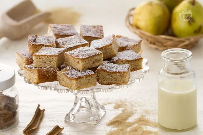 Blondies alle pere con cannella