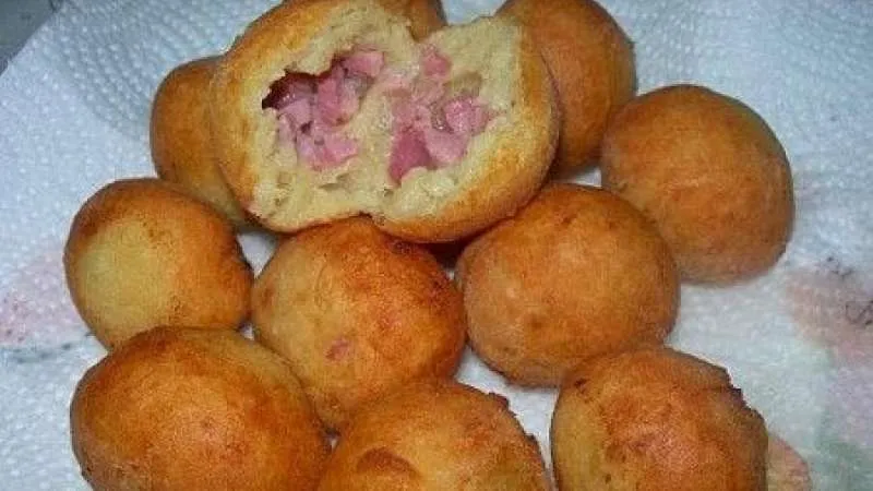 Bomboloni salati fritti ripieni