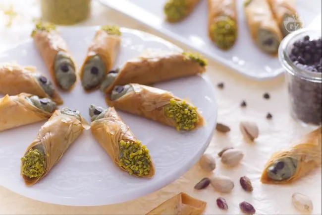 Cannoli di pasta fillo al pistacchio