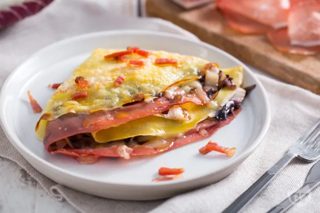 Crespelle Speck Radicchio e Fontina