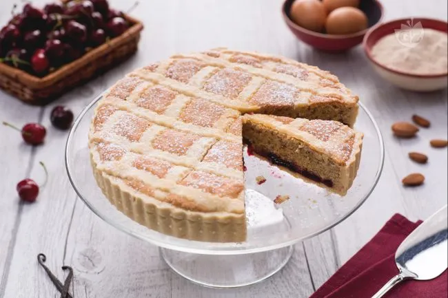 Crostata al farro e ciliegie