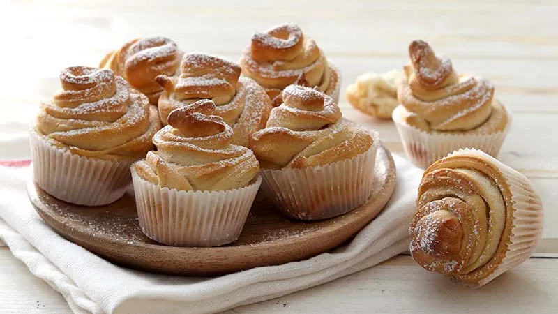 Cruffin all'arancia con farciture