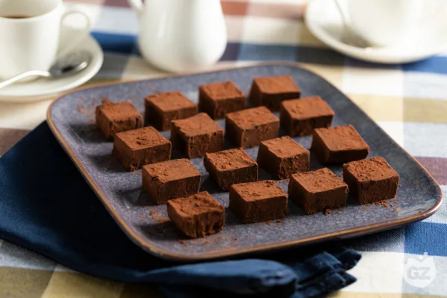 Dolcetti al cioccolato e tahina senza