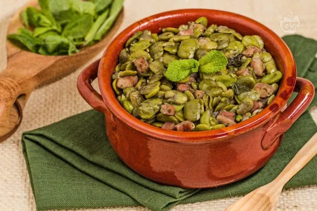 Fave alla menta con pancetta