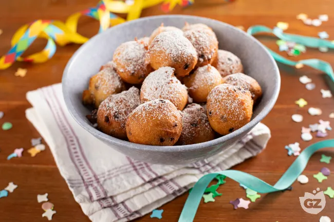 Frittelle di ricotta e arancia con cioccolato
