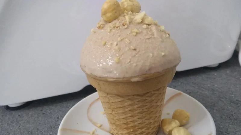 Gelato alla nocciola cremoso