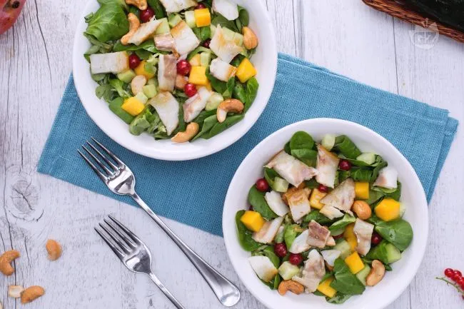 Insalata di branzino affumicato con mango
