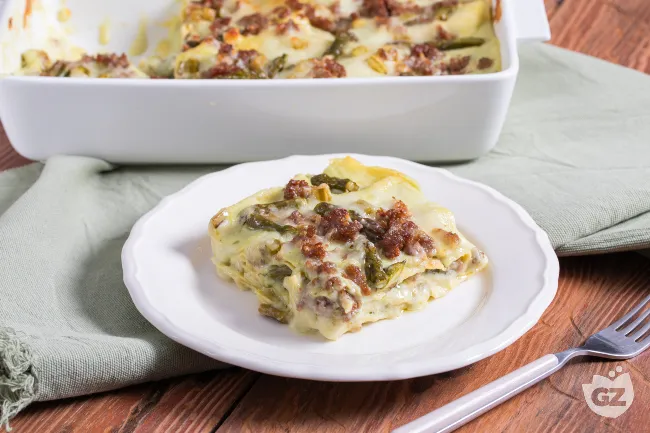 Lasagne con asparagi e salsiccia