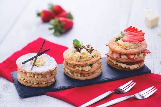 Mini millefoglie con crema diplomatica