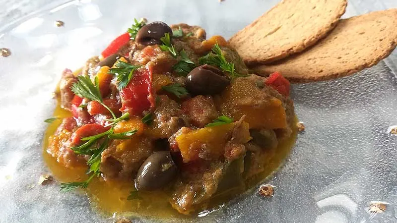 Peperoni e tonno in padella