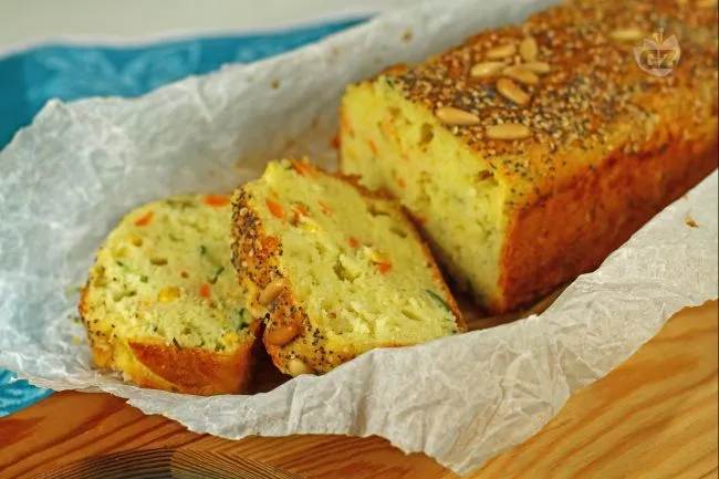 Plumcake salato con verdure e edamer