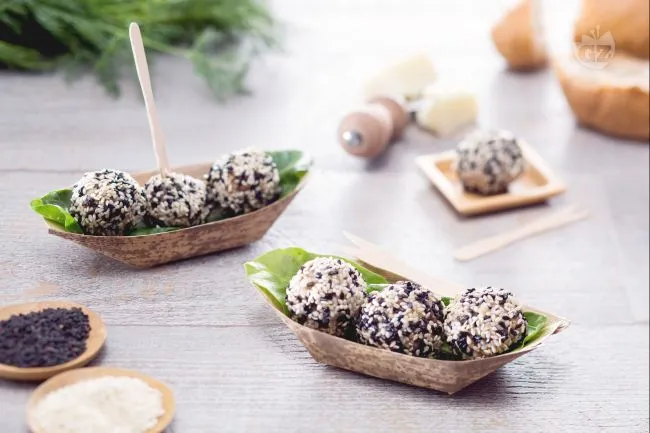 Polpettine in crosta di sesamo