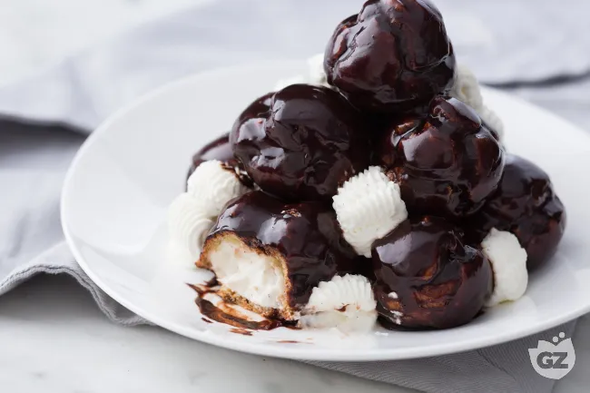 Profiteroles al cioccolato