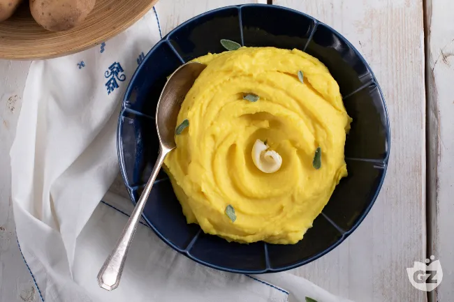 Purè di patate allo zafferano