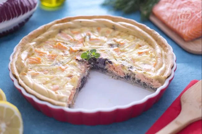 Quiche al salmone con patate e radicchio
