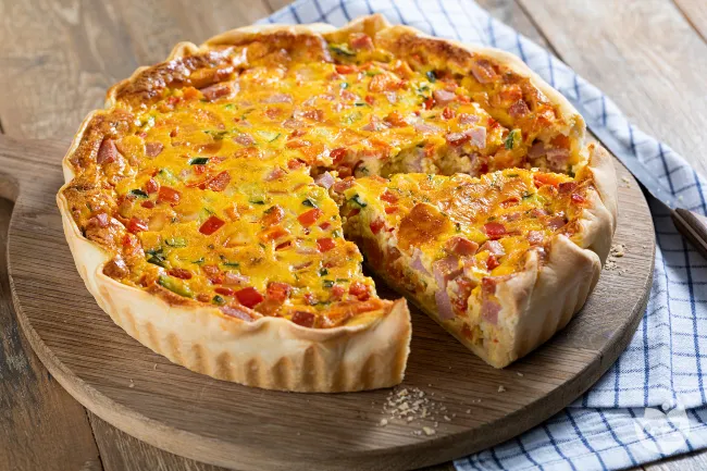 Quiche con verdure e prosciutto