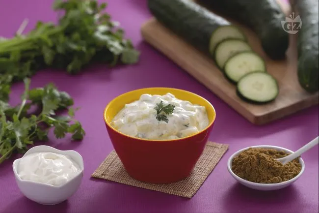 Raita indiana allo yogurt e cetriolo