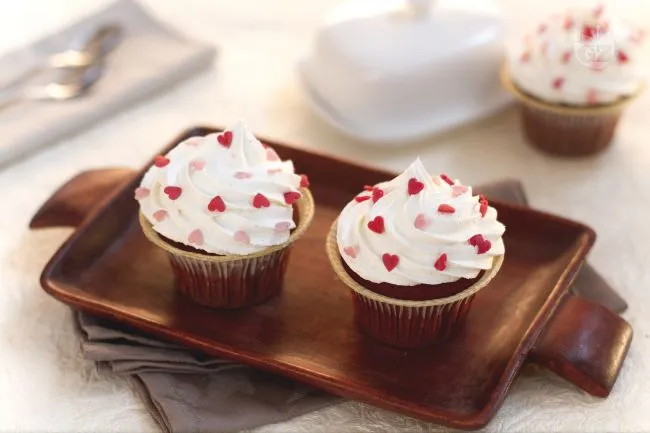 Red velvet cupcake con crema al