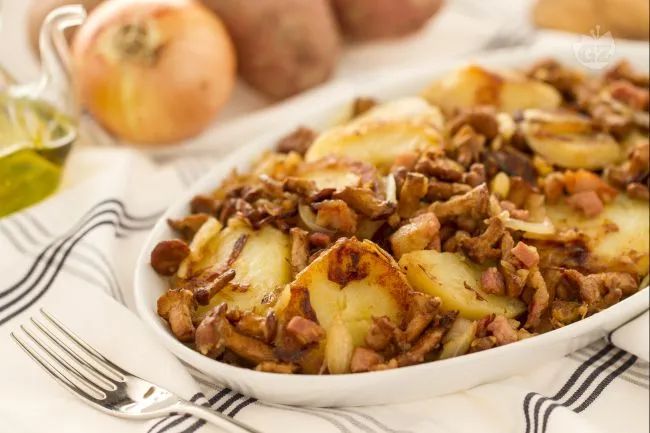 Rosticciata di finferli e speck