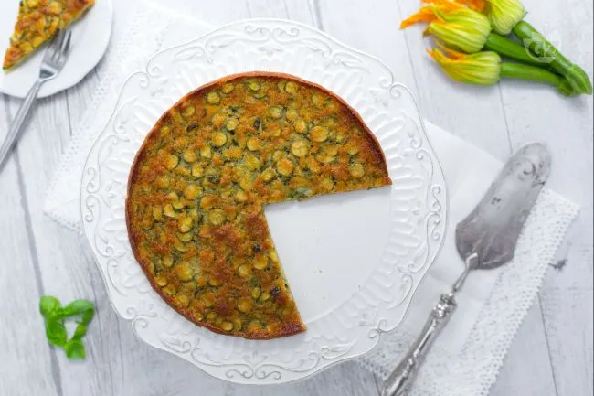 Scarpaccia viareggina con zucchine