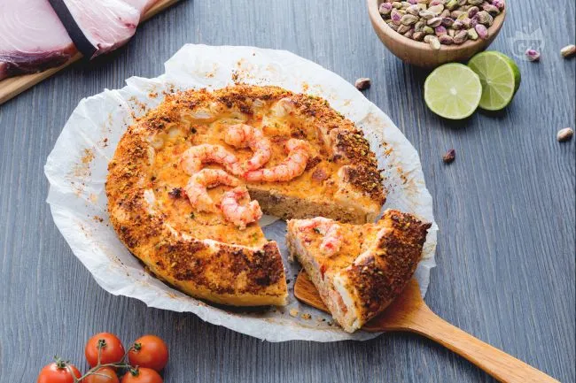 Torta salata di pesce spada e gamberetti