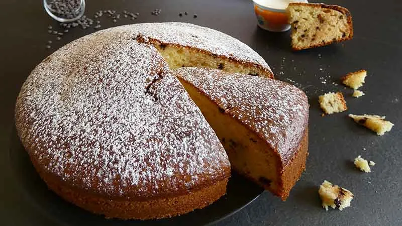 Torta allo yogurt greco con gocce